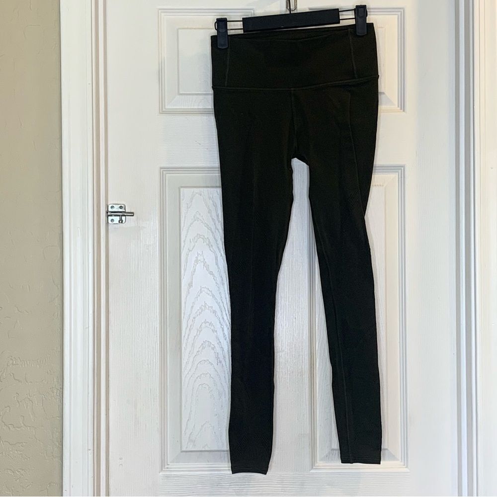 Lululemon Reveal Tight *En Avante 26" Dark Olive Size 6